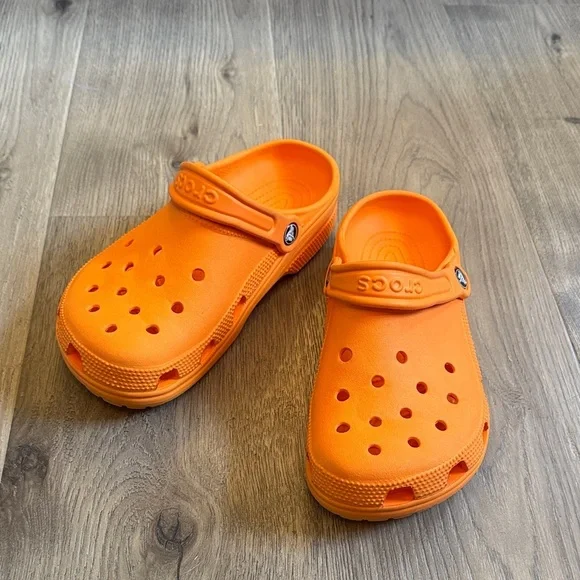 CROCS Kids Vibrant Orange Sandals - Picture 7 of 8
